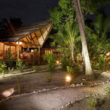 Metita Beach & Dive Resort Daruba Bagian luar foto